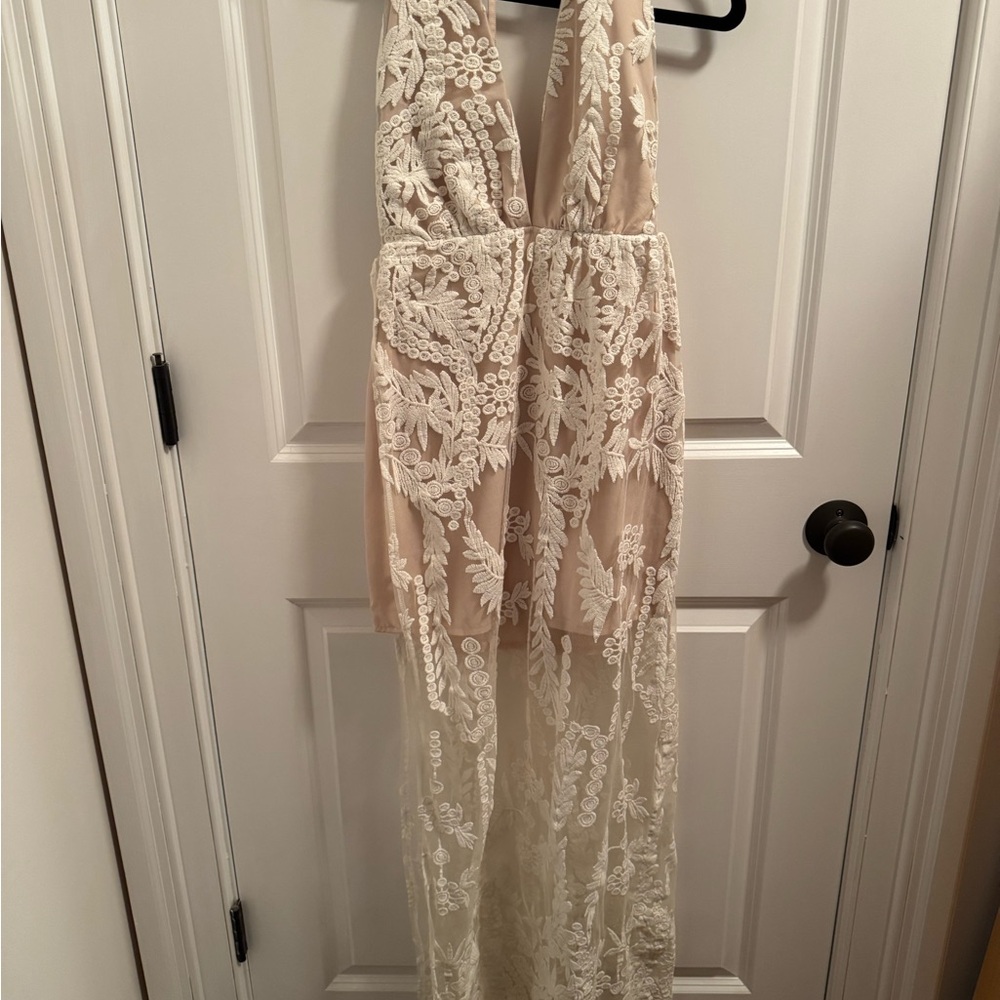Sabo Skirt White Lace Maxi Dress